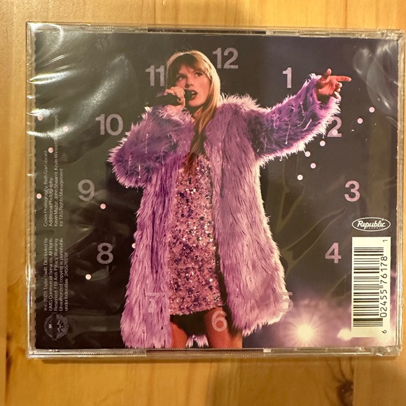 Taylor Swift Midnights Till Dawn Edition - Picture 2 of 2